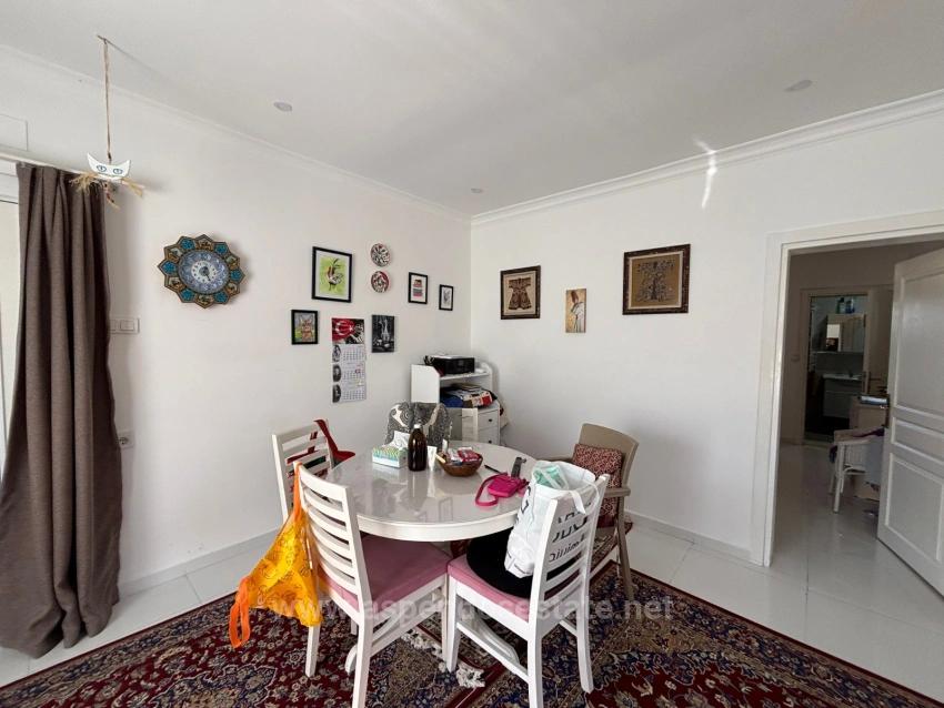 Eingeschossiges Haus Mit 2 Schlafzimmern Und Einem Zusätzlichen Zimmer Auf Einem 459 M² Großen Grundstück In Okçular Zu Verkaufen