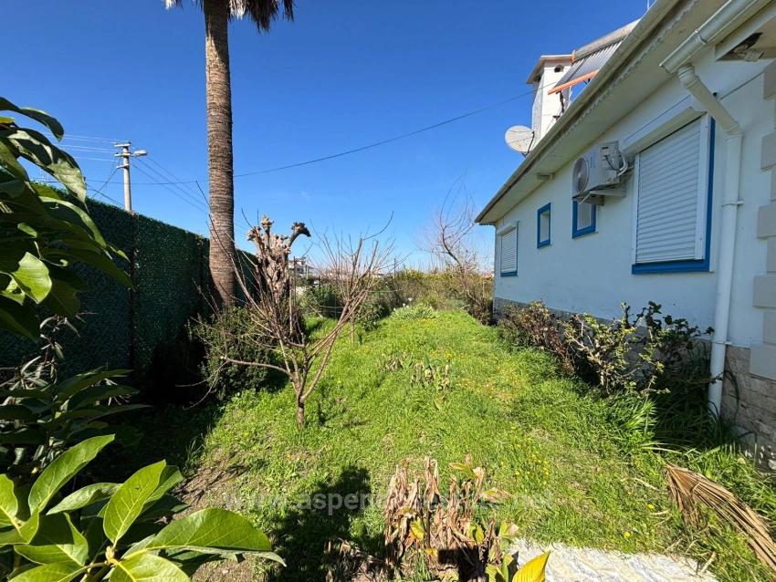 Eingeschossiges Haus Mit 2 Schlafzimmern Und Einem Zusätzlichen Zimmer Auf Einem 459 M² Großen Grundstück In Okçular Zu Verkaufen