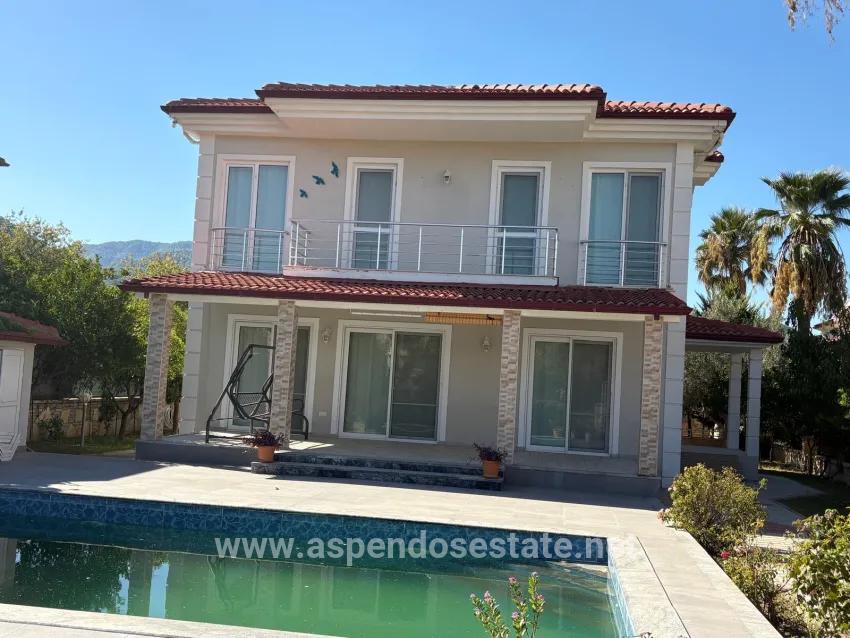 4+1-Zimmer Villa Zu verkaufen in Dalyan Bz. Ortaca - 520 m²