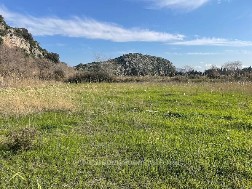 Land Zu Verkaufen in Dalyan Bz. Ortaca - Gehäuse-Zonierung - 6.800 m²