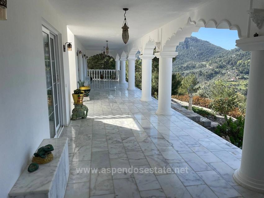 Vip-Villa In Gökbel Zu Verkaufen, Auf Einem 5000 M² Großen Grundstück Mit Freiem Meerblick.