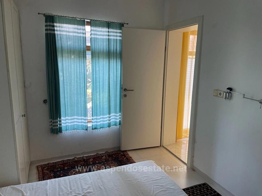 Freistehendes, Eingeschossiges Haus Auf Einem 2882 M² Großen Grundstück In Eskiköy Zu Verkaufen.