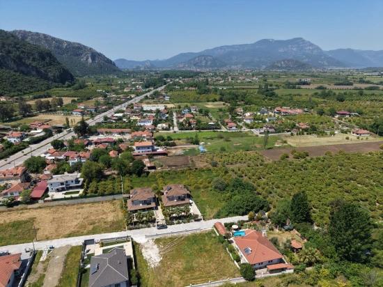 Grundstück Zum Verkauf In Okçular, 1050 M², Im Wohngebiet Des Dorfes.