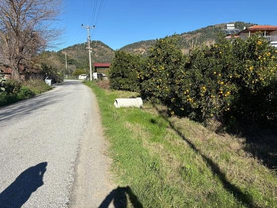 Grundstück Zum Verkauf In Ekşiliyurt, Mit Baugenehmigung, Innerhalb Einer Bebauten Fläche Von 1085 M².