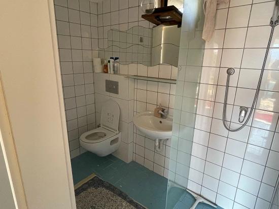 Freistehendes, Eingeschossiges Haus Auf Einem 2882 M² Großen Grundstück In Eskiköy Zu Verkaufen.