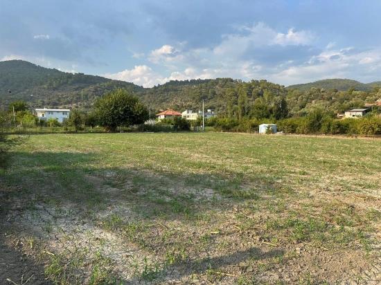 1160 M² Großes Grundstück Zum Verkauf In Rızai-Taksim Im Dorfwohngebiet In Çandır
