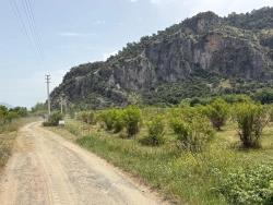 2100 M2 Großes Grundstück Zum Verkauf In Okçular Marmaris.
