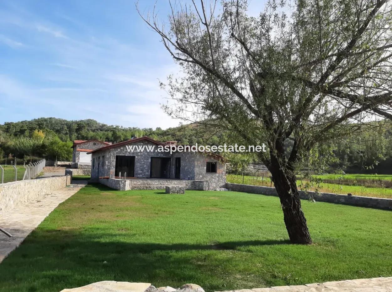 3 1 Steinhäuser Zum Verkauf In 930M2 Grundstück In Zeytinalan