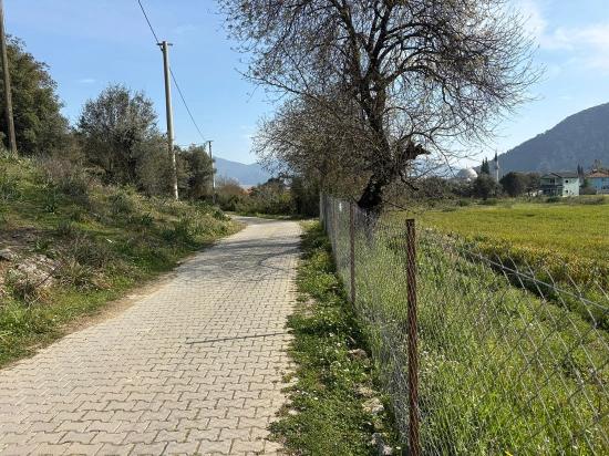 2.023 M² Großes Grundstück In Çandır Village, Köyceğiz, Zu Verkaufen, Mit Miteigentum Und Freiwilliger Aufteilung.