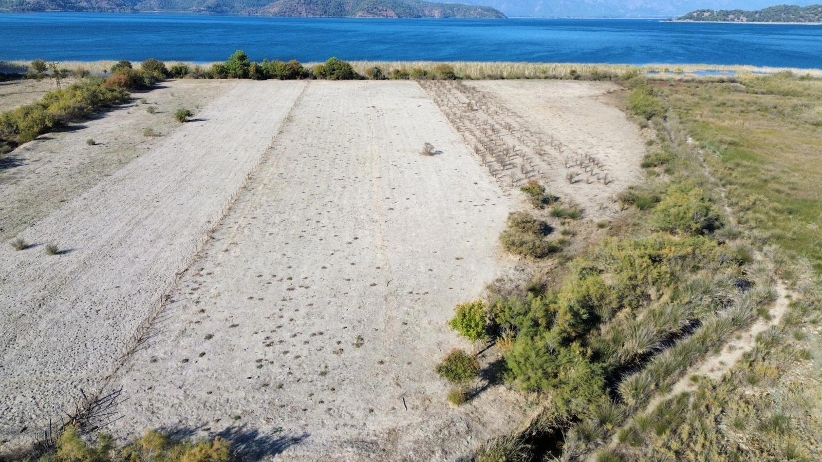 3210M2 2B Land For Sale In Çandır, Right On The Lakefront