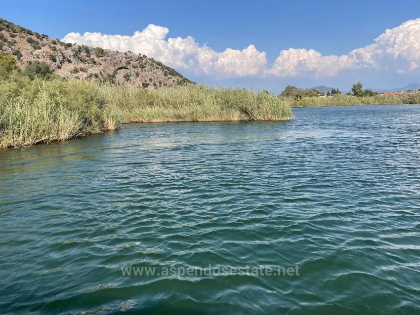 2765M2 Detached House For Sale In Çandır, Right Next To The Canal