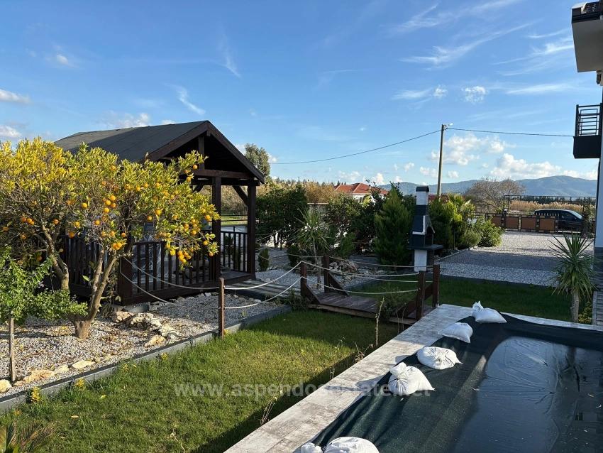 4+1 Villa For Sale In Eskiköy, Located In A 14,136 M2 Field