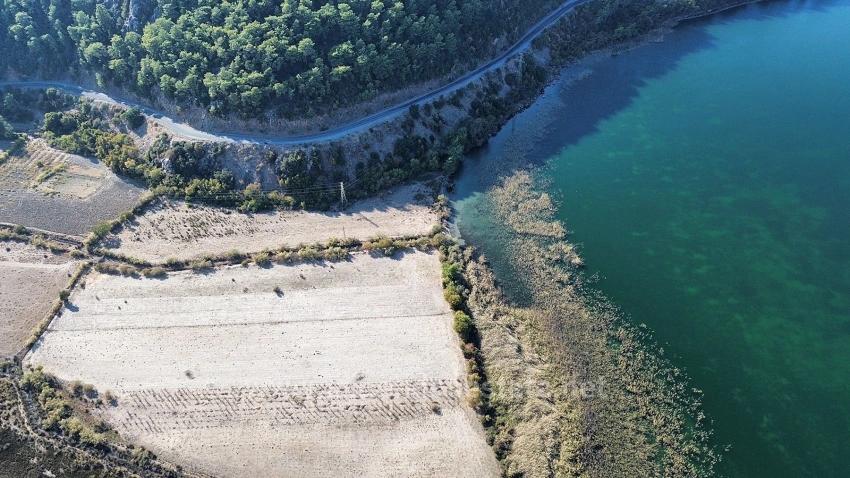 3210M2 2B Land For Sale In Çandır, Right On The Lakefront