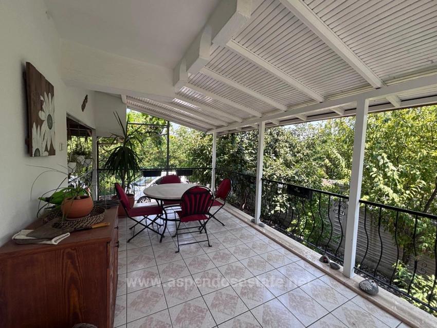 3+1 Villa For Sale On A 1151M2 Plot In Okçular