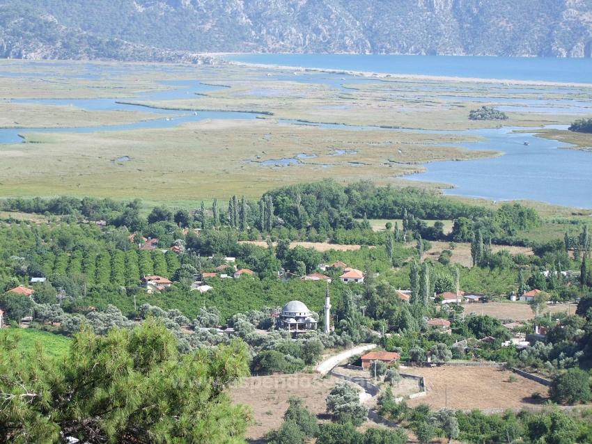 1252M2 Land For Sale With Lake View In Çandır