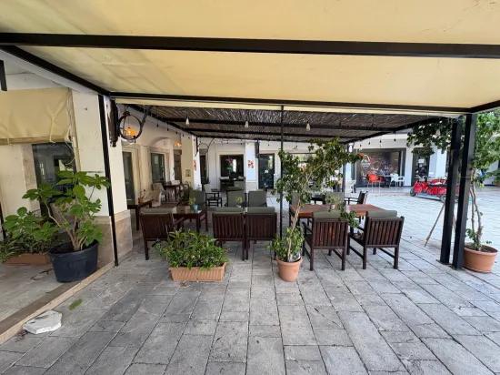 In the centre of Dalyan, 45m2 shop for sale