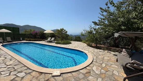 Villa 4+1 for sale with lake and sea view In Gökbel, Dalyan
