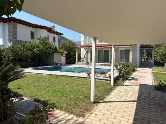 520m2 plot In Dalyan Gülpınar with a 4+1 villa for sale