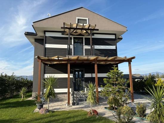 4+1 Villa For Sale In Eskiköy, Located In A 14,136 M2 Field