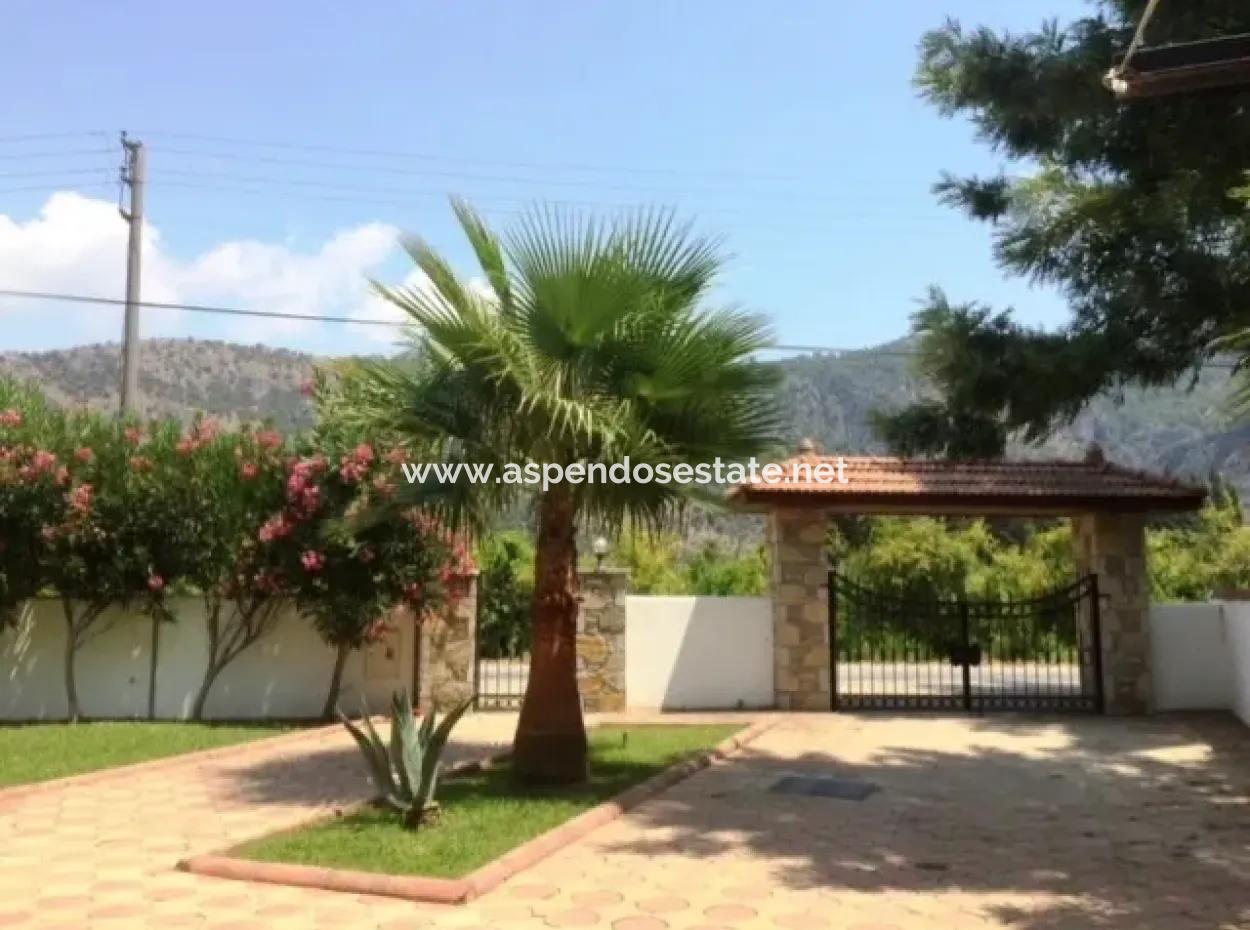 3 1 Villas For Sale In A Plot Of 645M2 In Arıkbaşı, Dalyan