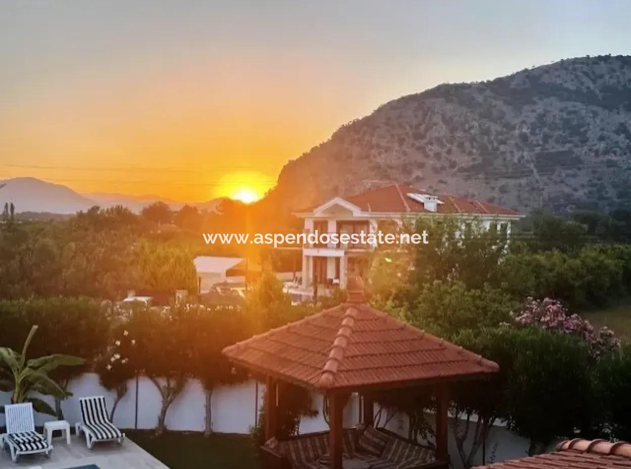 3 1 Villas For Sale In A Plot Of 645M2 In Arıkbaşı, Dalyan