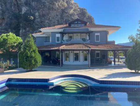 4 2 Villas For Sale In A Plot Of 6000M2 In Dalyan Gulpinar