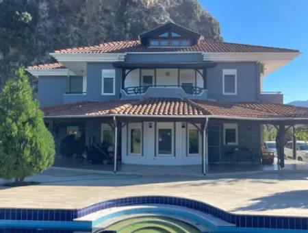 4 2 Villas For Sale In A Plot Of 6000M2 In Dalyan Gulpinar