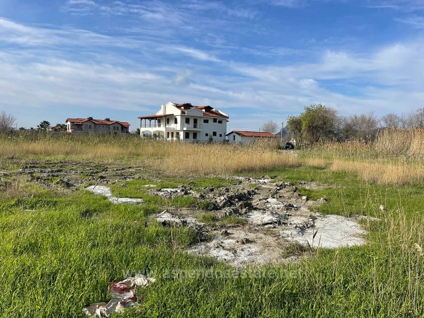 Продается Земельный Участок Площадью 6800 М2 В Дальяне, 5% Территории Отведено Под Жилую Застройку.