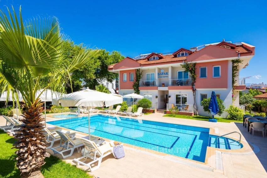 Продается Апарт-Отель На 12 Номеров В Дальяне.