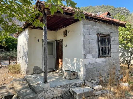 Продается Отдельно Стоящий Дом Площадью 2765 М² В Чандыре, Прямо Рядом С Каналом.