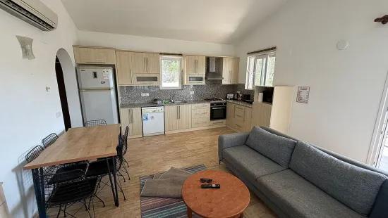 Вилла 4+1 с видом на озеро и море на продажу в Dalyan Gökbel