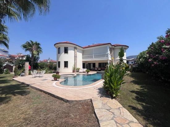 Вилла 5+1 На Продажу На Угловом Участке Площадью 980 М2 В Дальян-Мараше