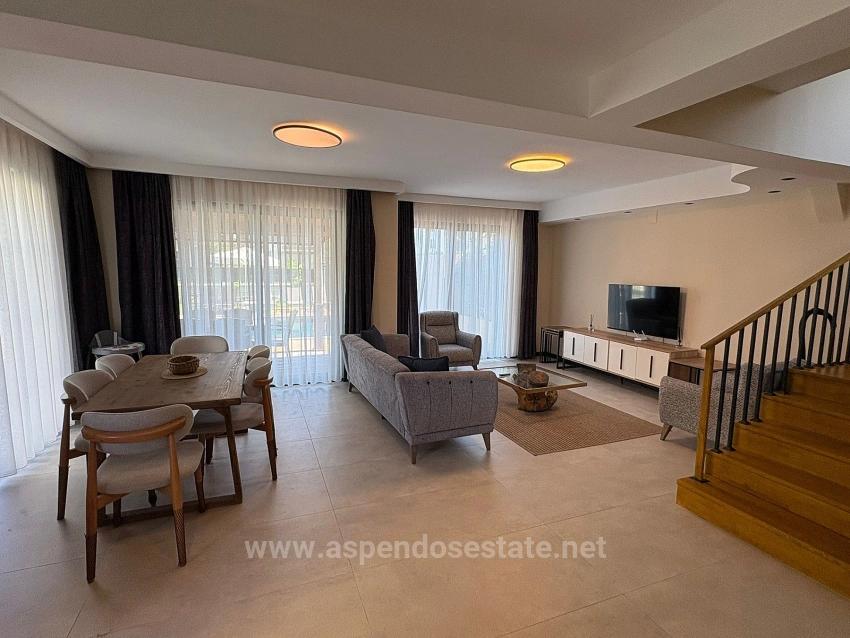 Dalyan'da Gülpınar'da Satılık 4+1 Villa