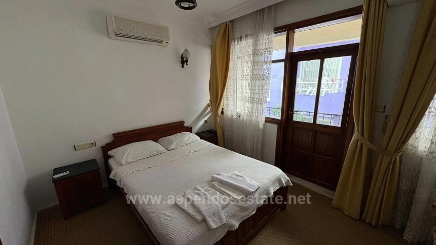 Dalyan'da 30 Odalı Kanala Yakın Satılık Otel