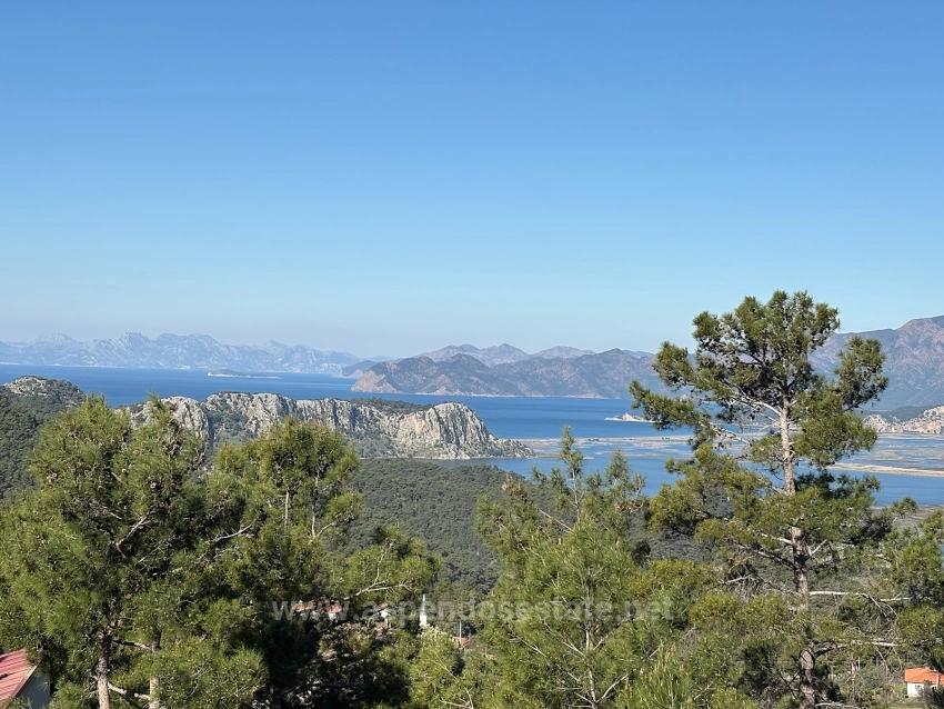 Gökbel'de Köy Yerleşik Alanı İçerisinde Deniz Manzaralı 1000M2 Satılık Arazi