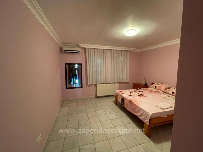 Çandır'da Deniz Ve Göl Manzaralı 5+2 Satılık Villa