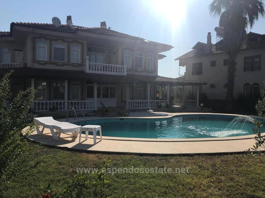 Dalyan'da 1000M2 Arsa İçerisinde 4+1 Satılık Villa