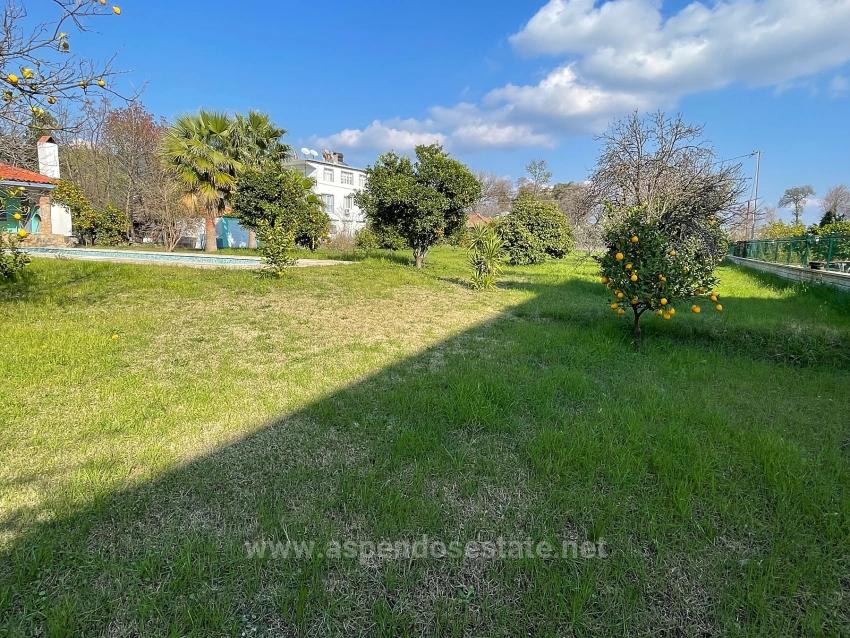 Eskiköy'de 2882 M2 Arsa İçerisinde Müstakil Satılık Tek Katlı Ev