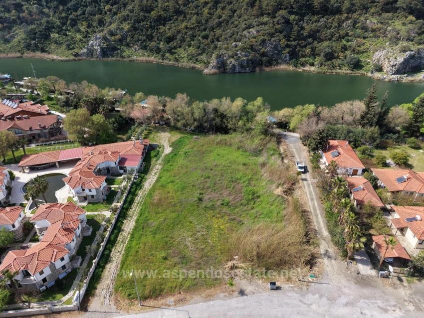 Dalyan Gülpınar'da Kanala Sıfır 2600M2 %20 Turizm İmarlı Satılık Arsa