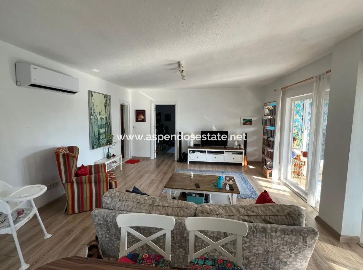 Eskiköy'de 1000M2 Arsa İçerisinde 2+1 Satılık Müstakil Evi