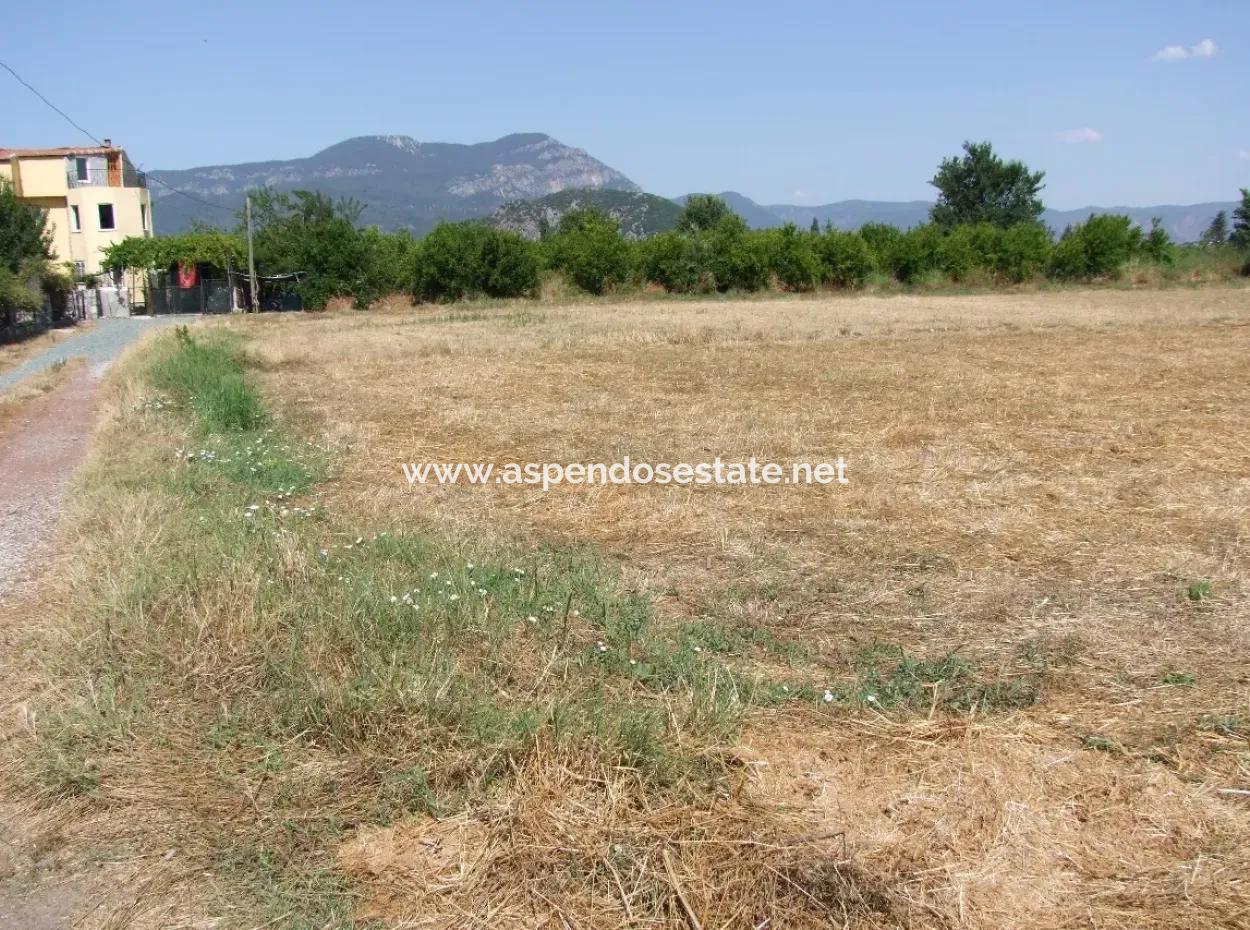 Okcular’da 540M2 Köşebaşinda Satilik Arsa