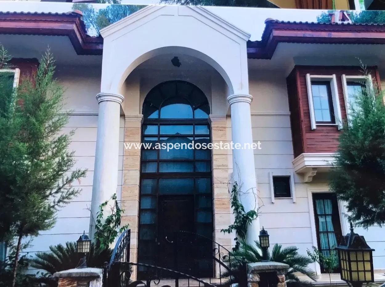 Marmaris Çamlı 3+1 Satılık Villa