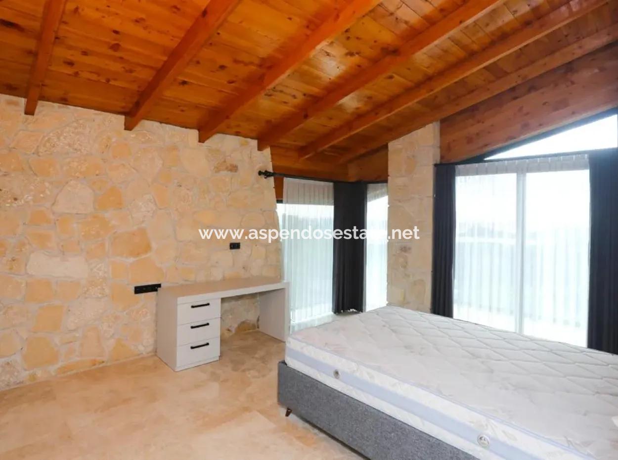 Sarıgerme'de Deniz Manzaralı Satılık Taş Villa