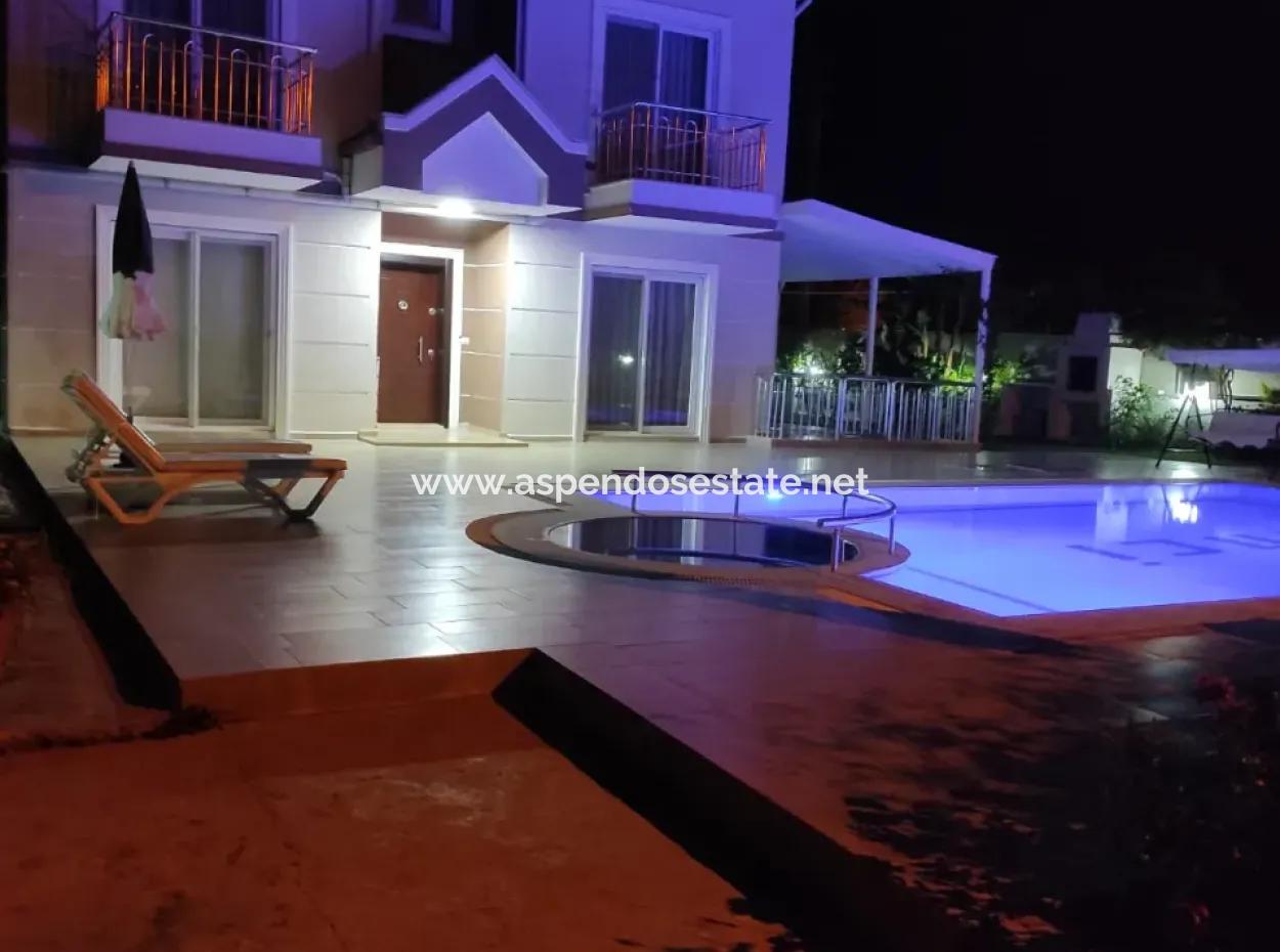 Dalyan Gülpınar'köşebaşı 545M2 Arsa İçinde Satılık 4+1 Villa