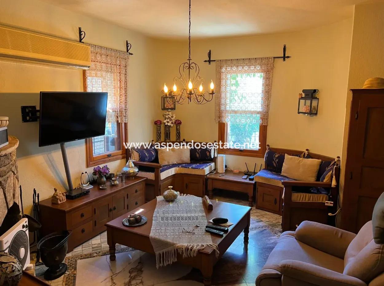 Dalyan Gülpınar'da 580M2 Arsa İçerisinde Satılık Taş Villa