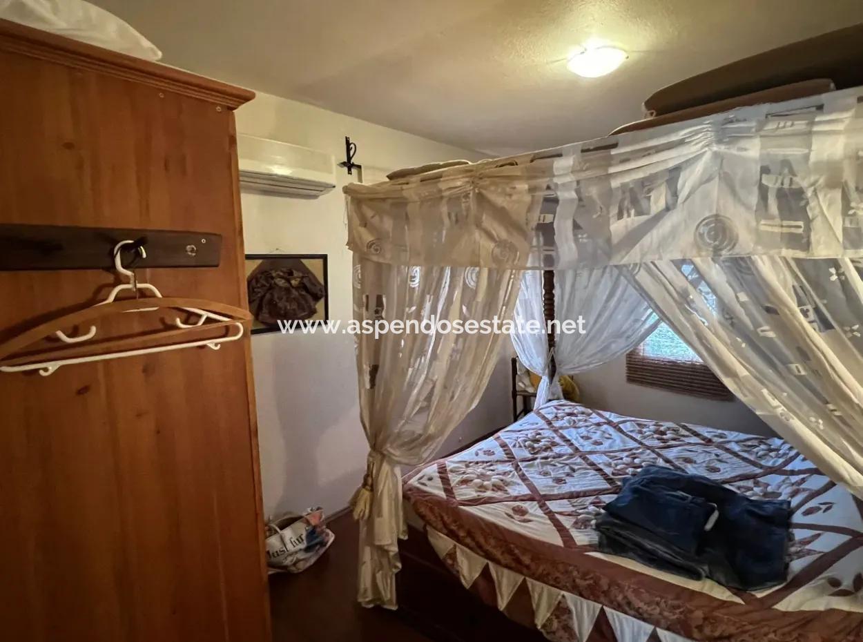 Dalyan Gülpınar'da 580M2 Arsa İçerisinde Satılık Taş Villa