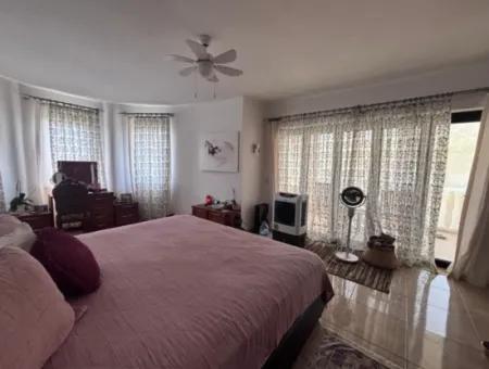 Dalyan Maraş'da Köşebaşında 980M2 Arsa İçin'de 5+1 Satılık Villa