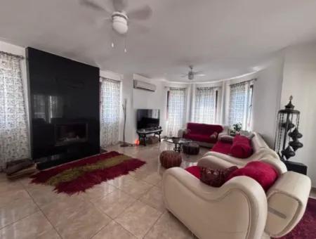 Dalyan Maraş'da Köşebaşında 980M2 Arsa İçin'de 5+1 Satılık Villa